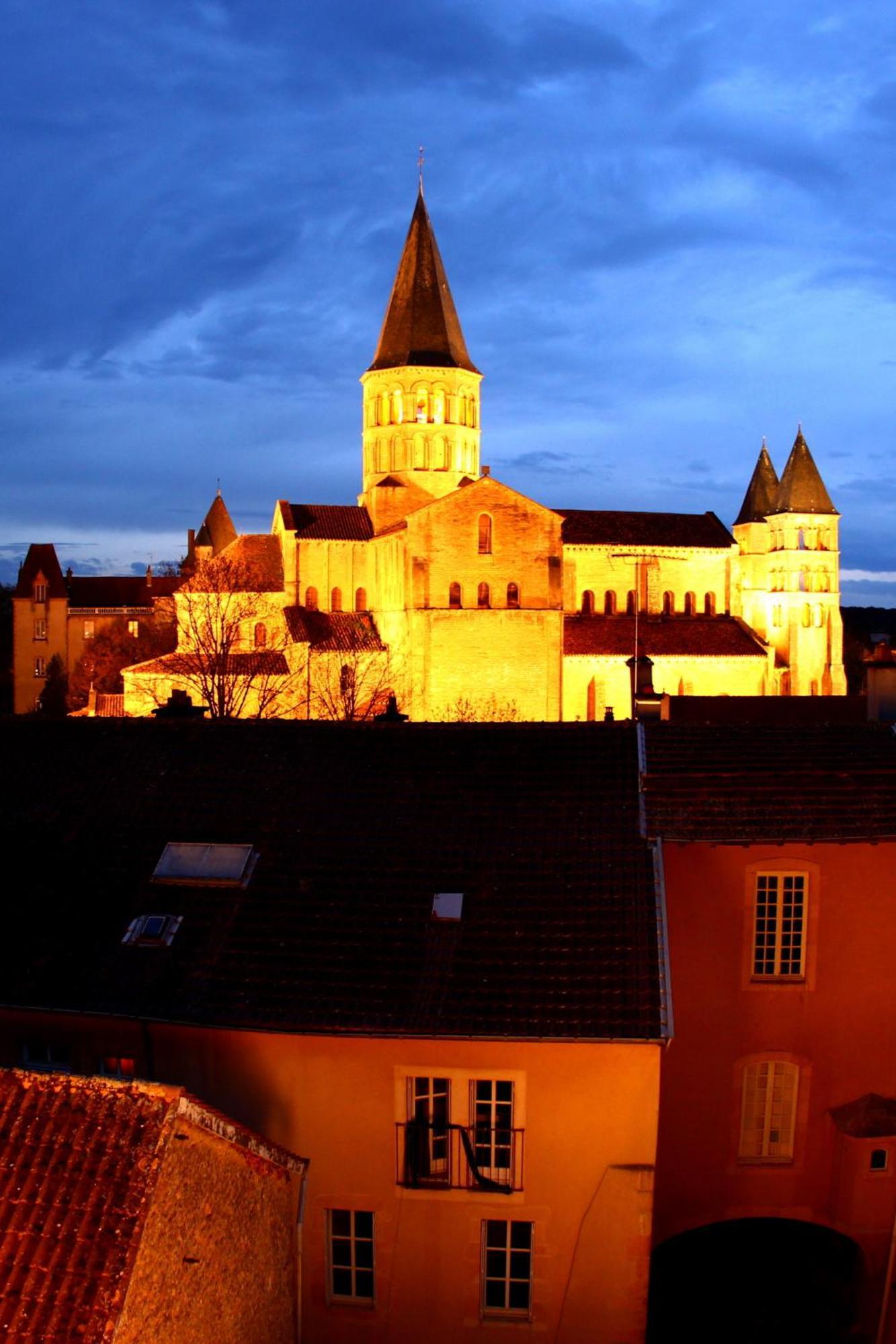 Hotel De La Basilique Paray-le-Monial Exteriör bild