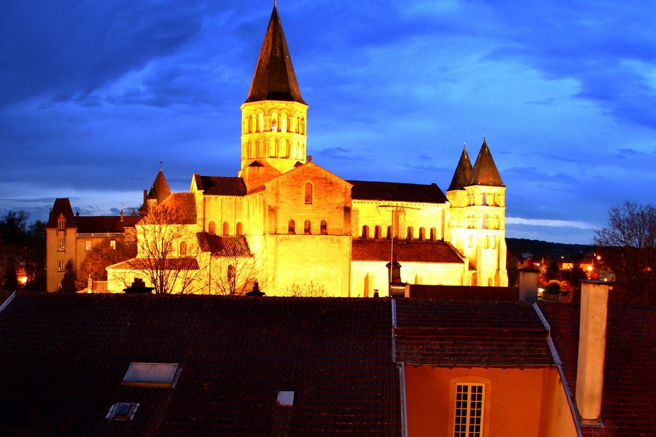 Hotel De La Basilique Paray-le-Monial Exteriör bild